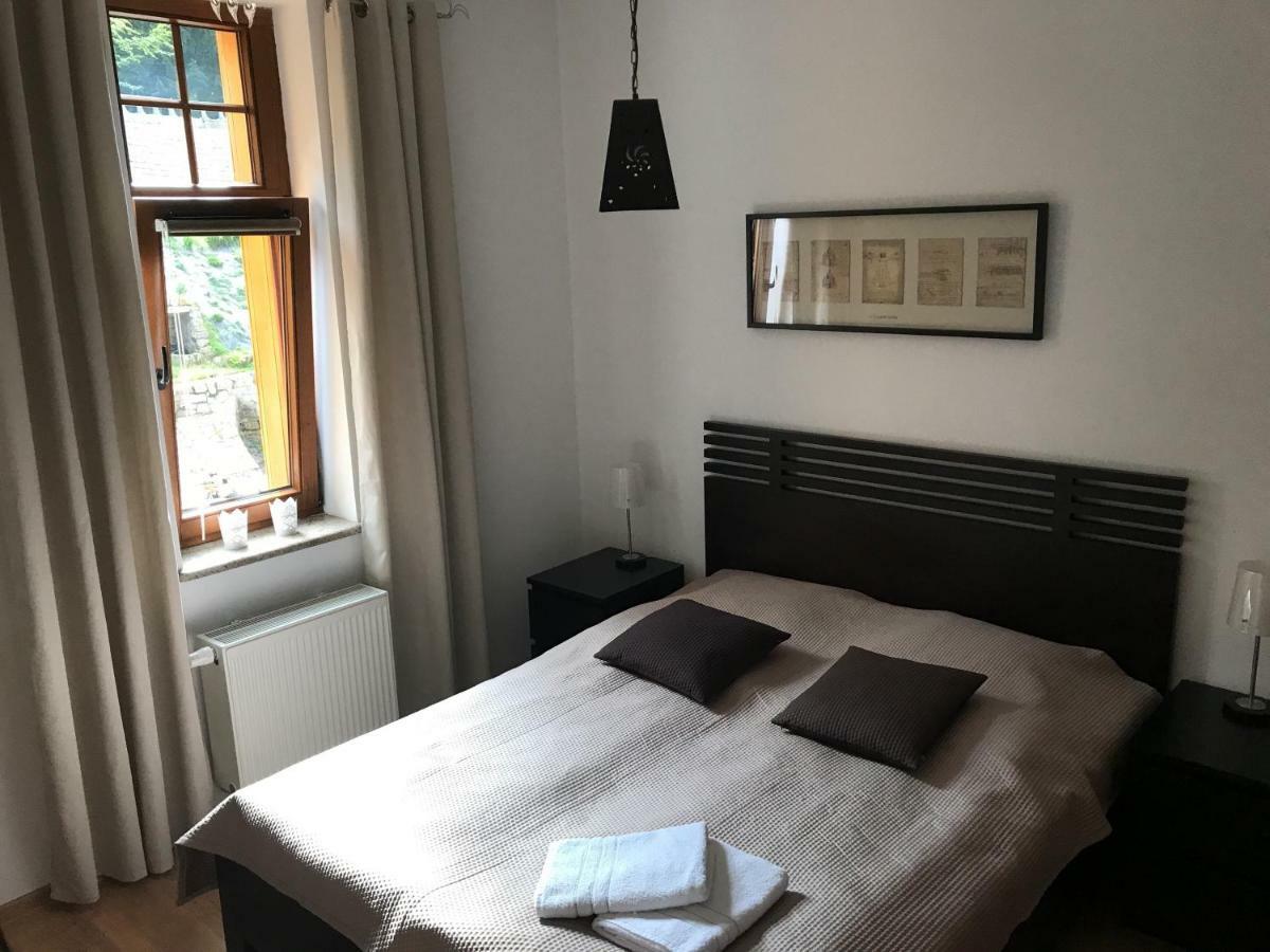 Apartament Selaz *