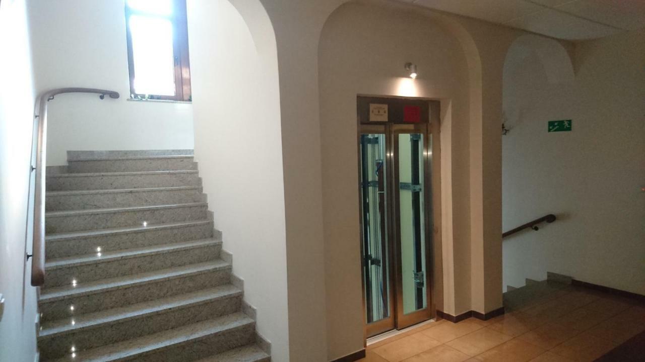 Apartament Selaz *